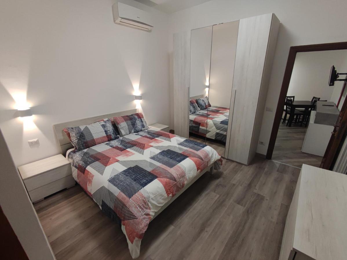 Apartamento Lotto 30 Metro Garbatella Roma Exterior foto