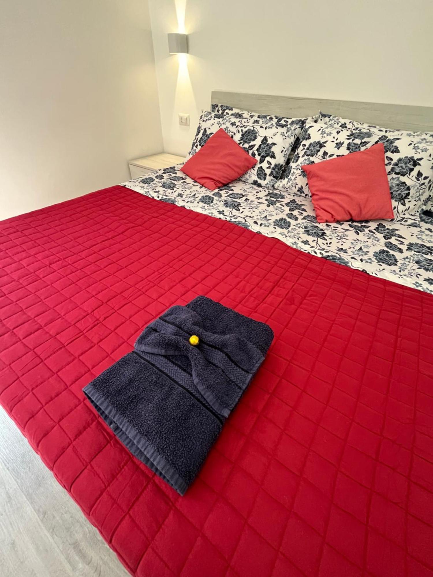 Apartamento Lotto 30 Metro Garbatella Roma Exterior foto